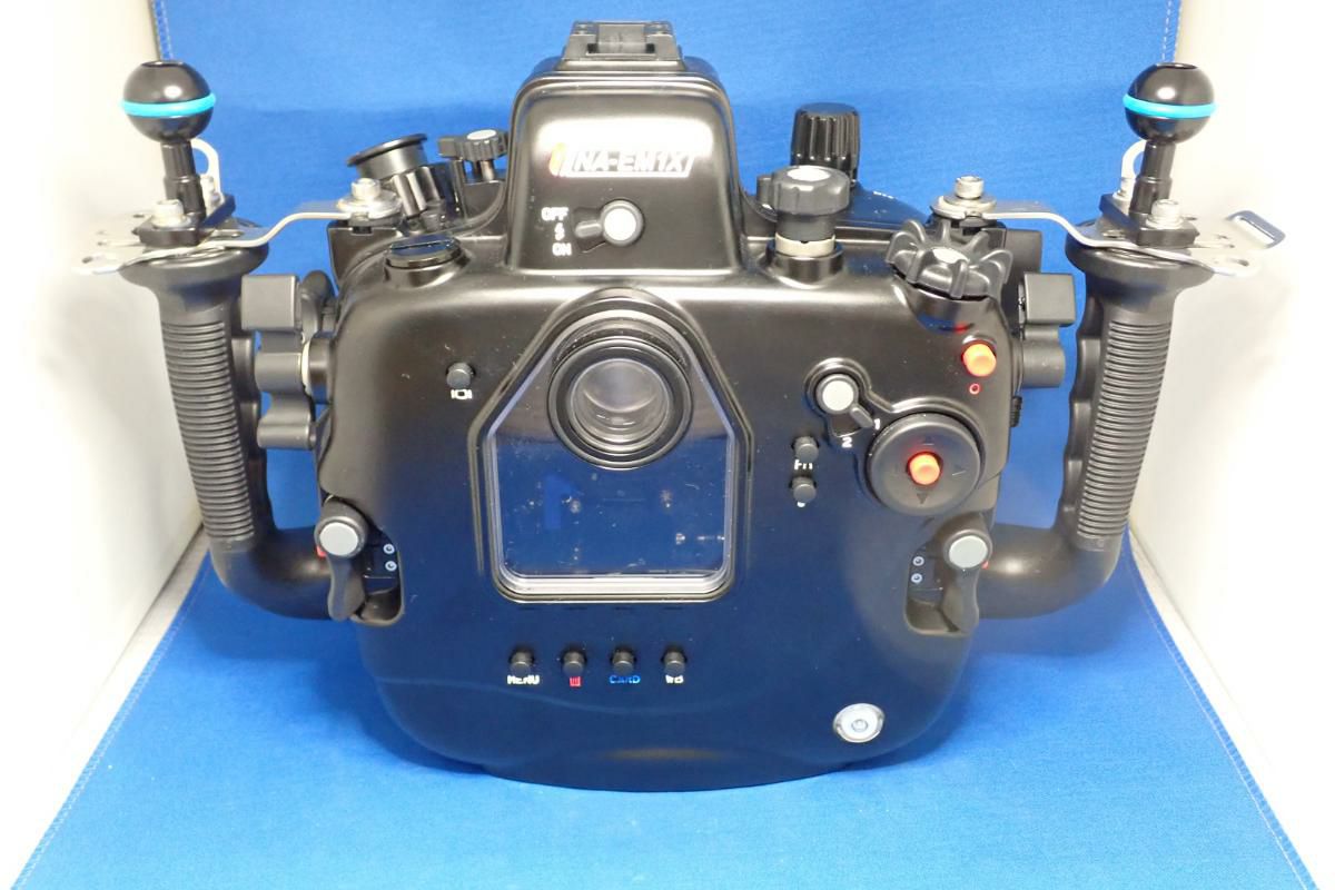 中古 ノーティカム 水中ハウジング NA-EM1X + バキュームバルブII