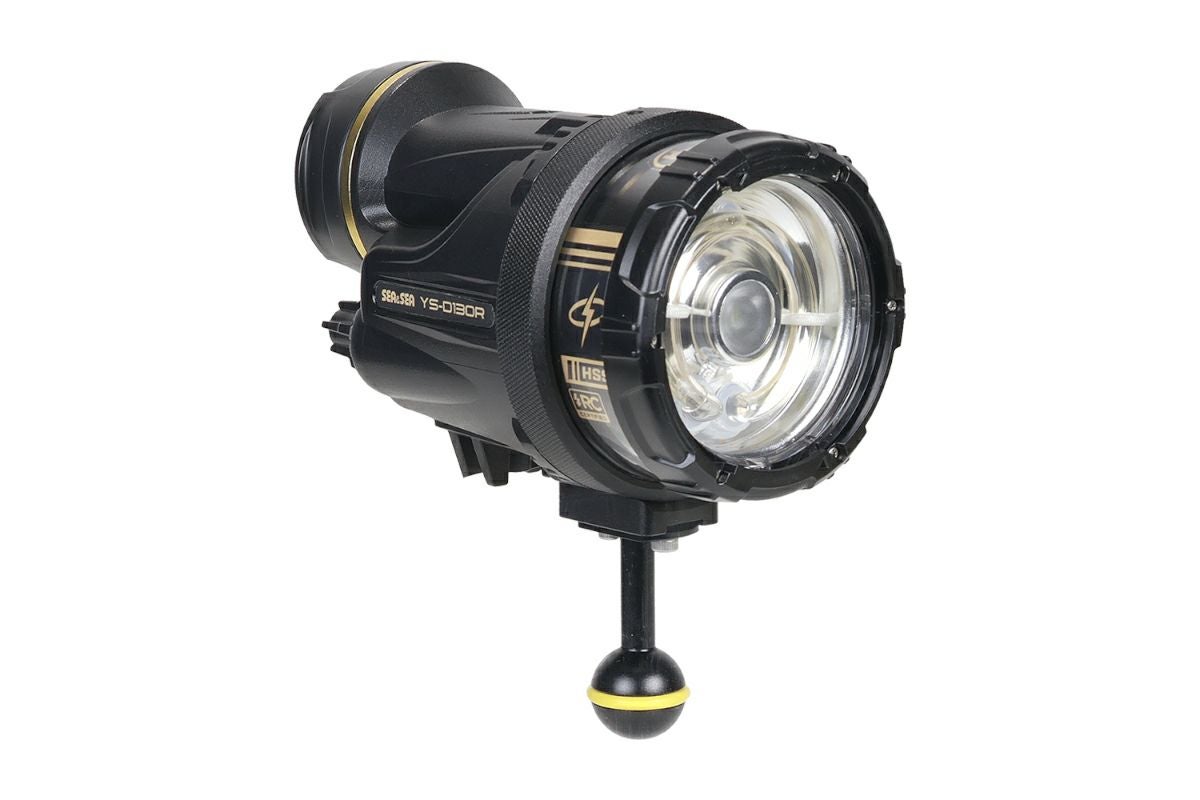 シーアンドシー 水中ストロボ シーアンドシー 水中ストロボ YS-D130R｜カメカメ