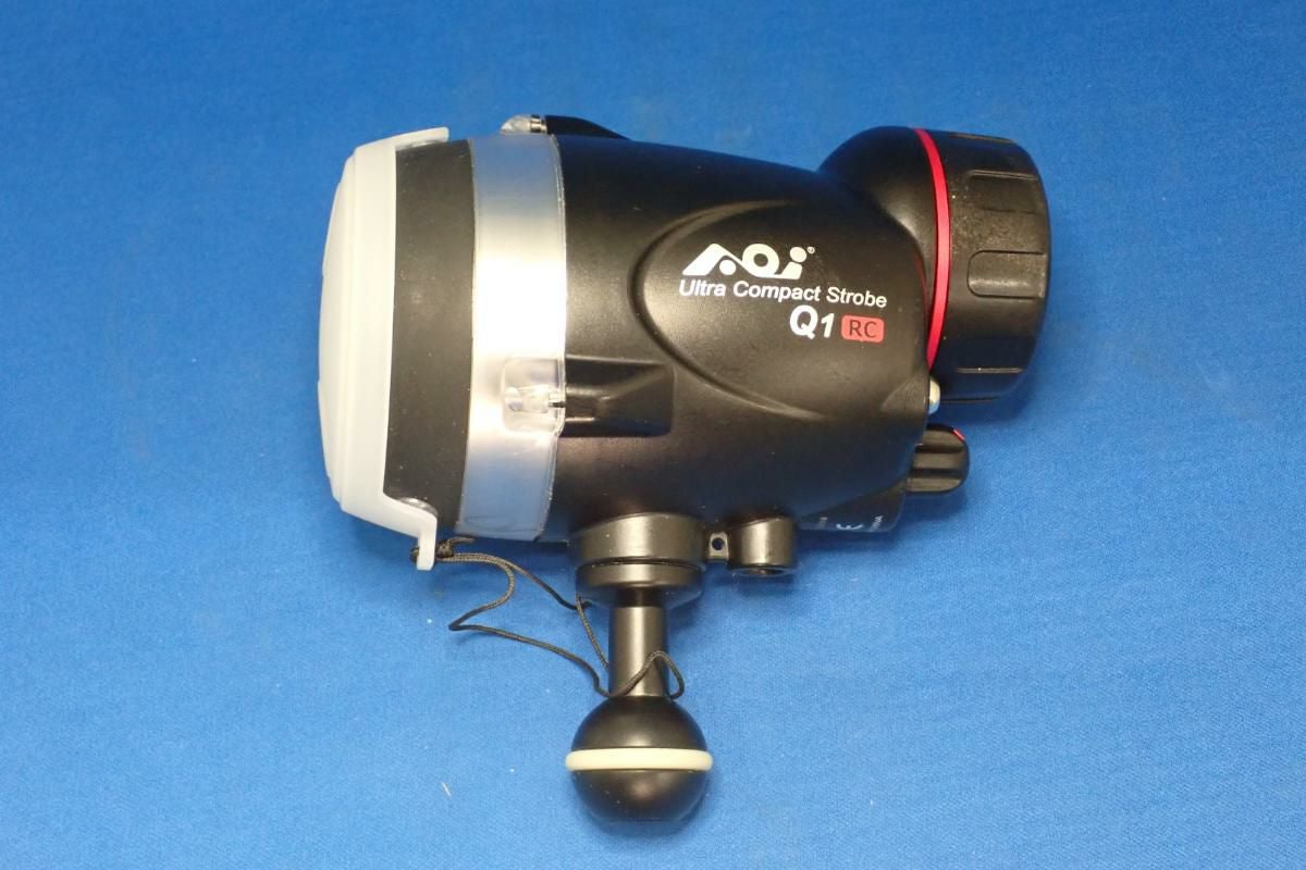 中古Aランク【エーオーアイ / AOI】AOI-UCS-Q1-RC-BLK ウルトラコンパクトストロボRC-1