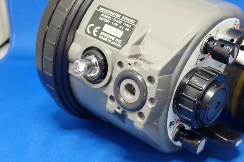 中古Aランク【イノン / INON】水中ストロボ Z-330 Type2-4