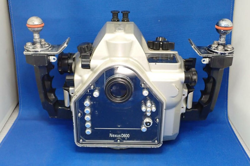 中古Bランク【アンティス / Anthis】水中ハウジング Nexus D600 TypeF 光 M4-2