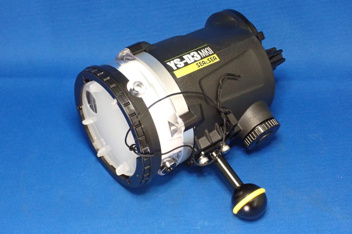 水中未使用品【シーアンドシー / SEA&SEA】水中ストロボ YS-D3 MKII LIGHTNING-1