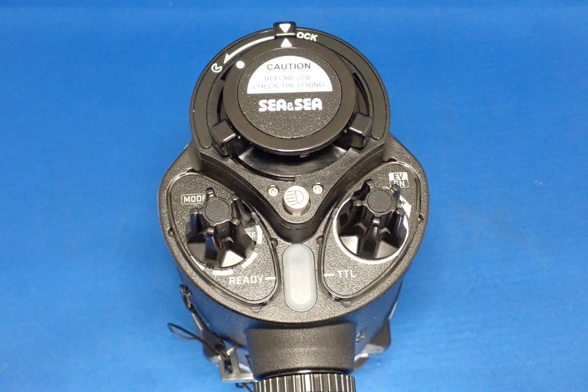水中未使用品【シーアンドシー / SEA&SEA】水中ストロボ YS-D3 MKII LIGHTNING-2