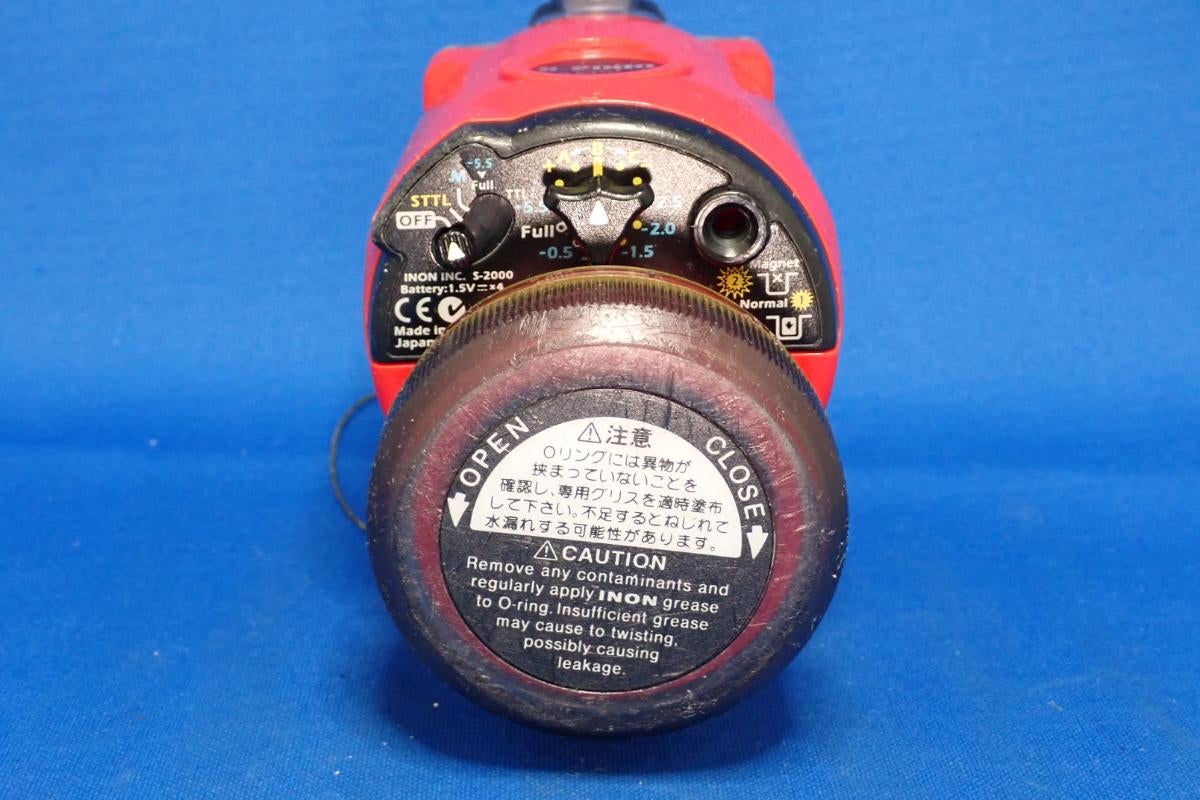 中古Bランク【イノン / INON】水中ストロボ S-2000-2