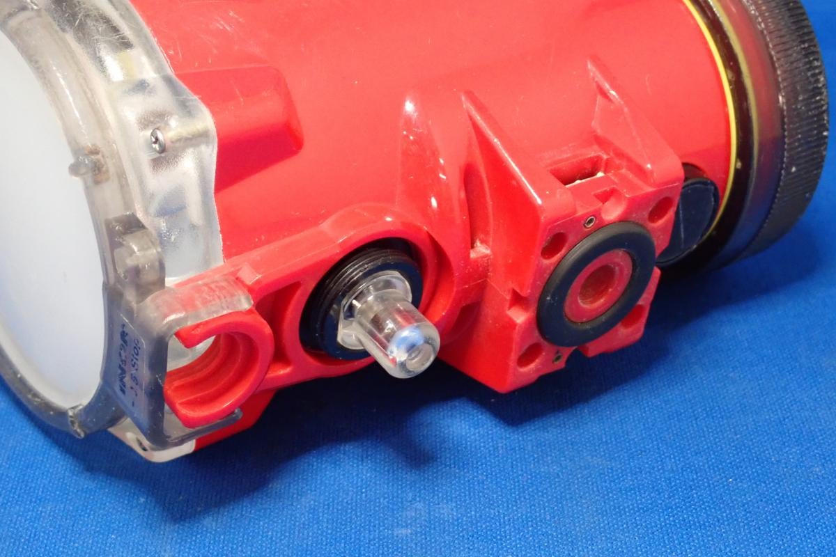 中古Bランク【イノン / INON】水中ストロボ S-2000-3